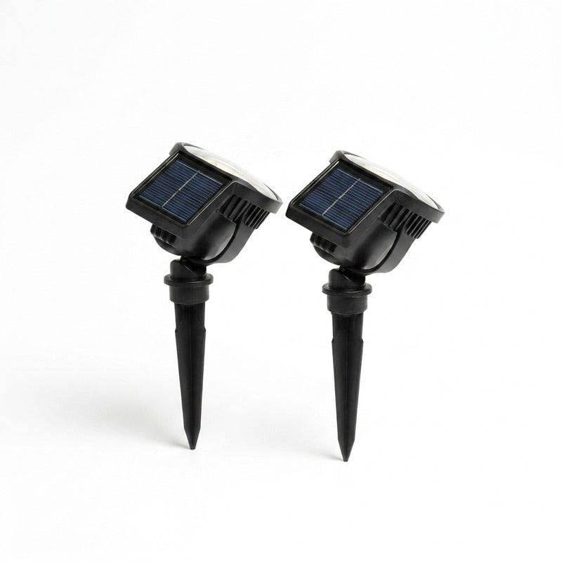 GloGarden spike-spotlights clean